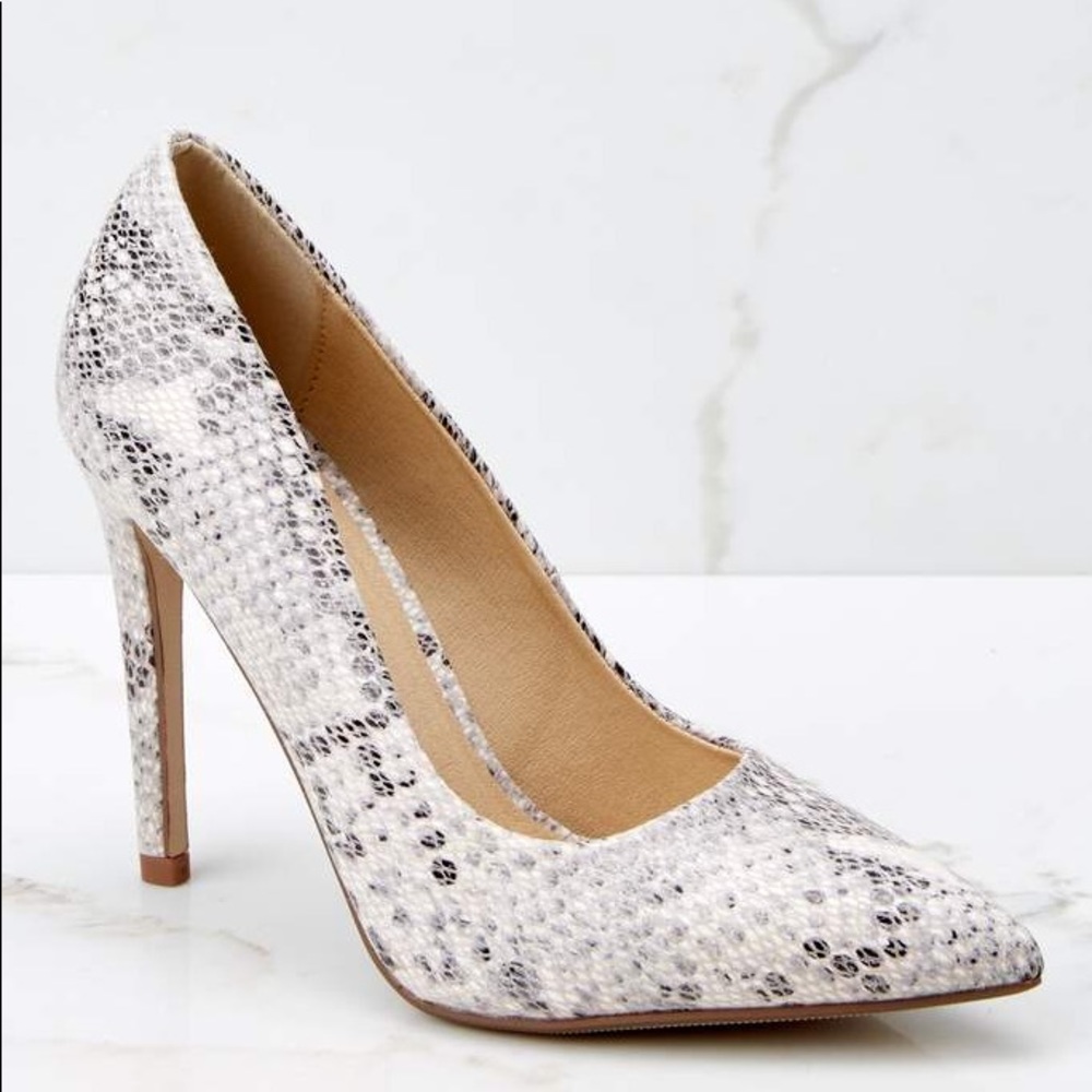 Michael Kors white and grey snakeskin heels